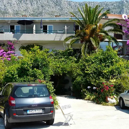 Apartment Dragana Drvenik (Split-Dalmatia)